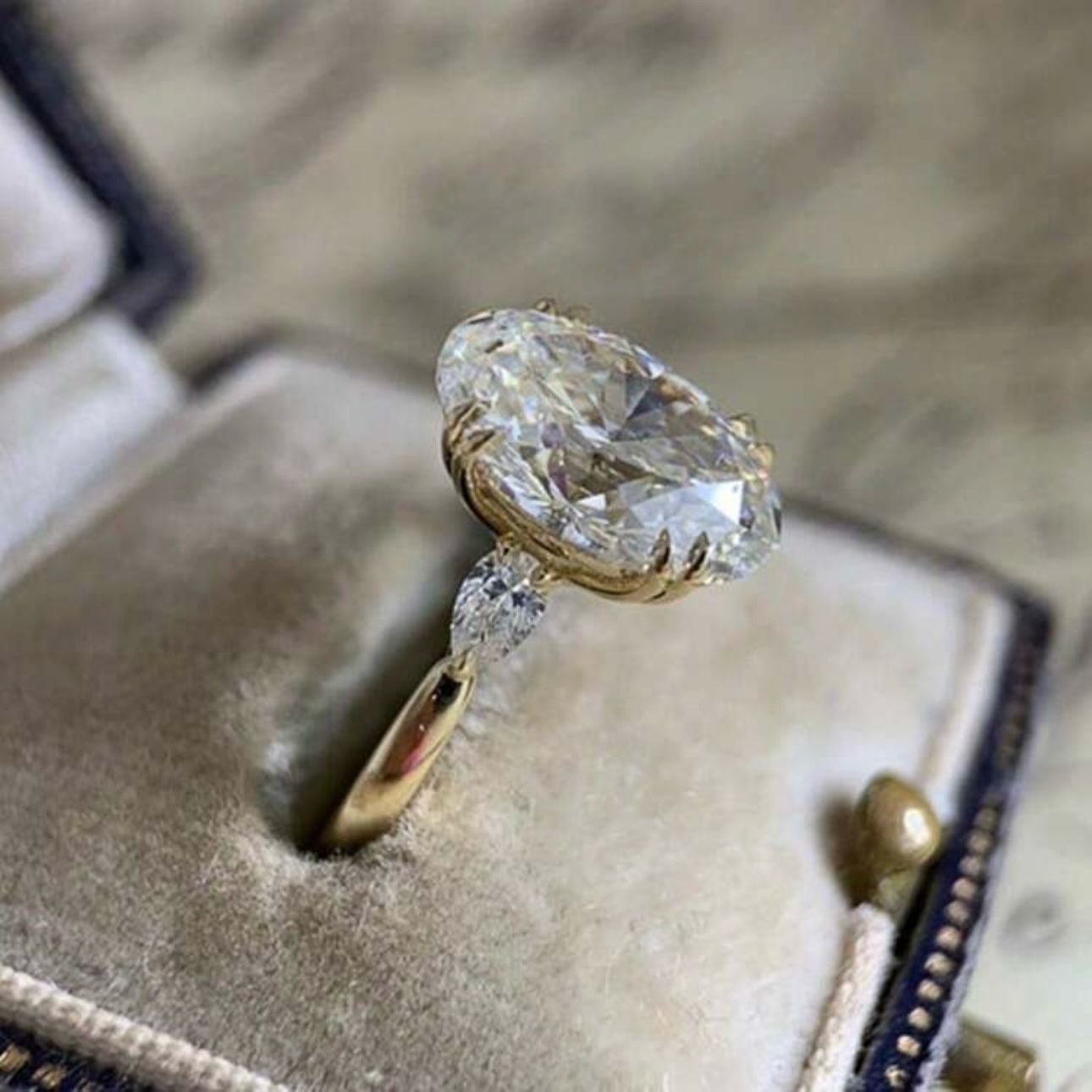 YJBHere - Solitaire Diamond Ring - Image 3