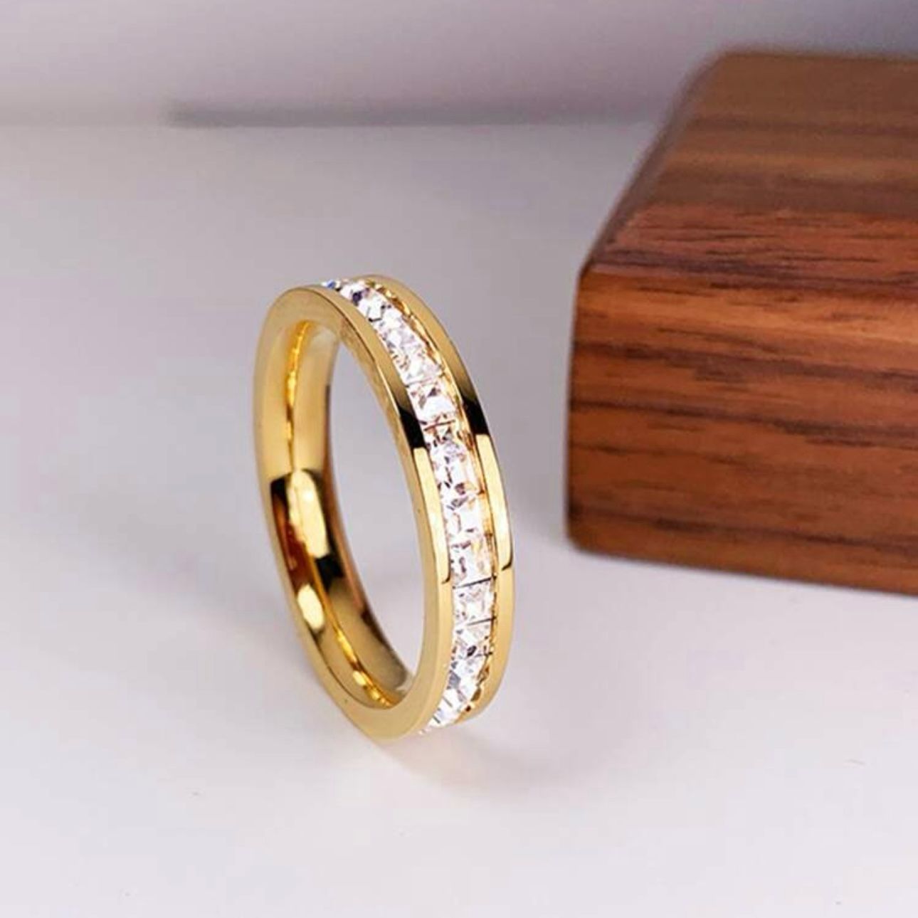 YJBHere - Golden Pavé Diamond Ring - Image 3