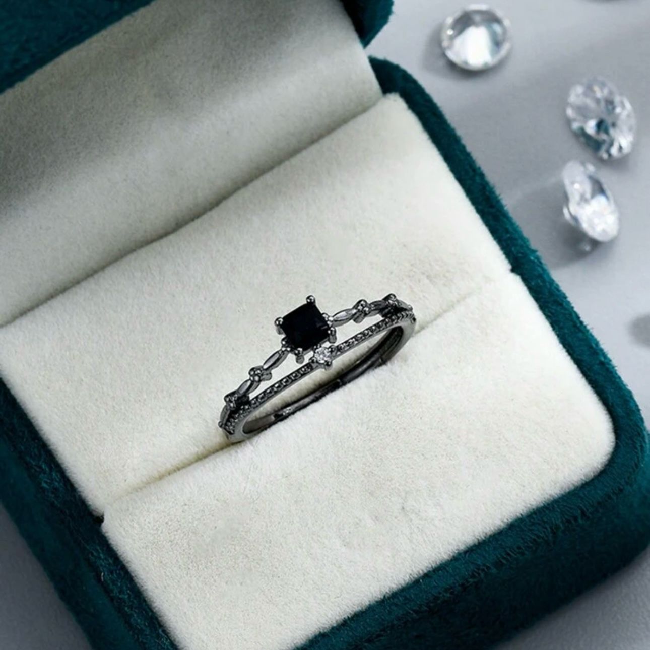 YJBHere - Silver Black Diamond Ring - Image 1